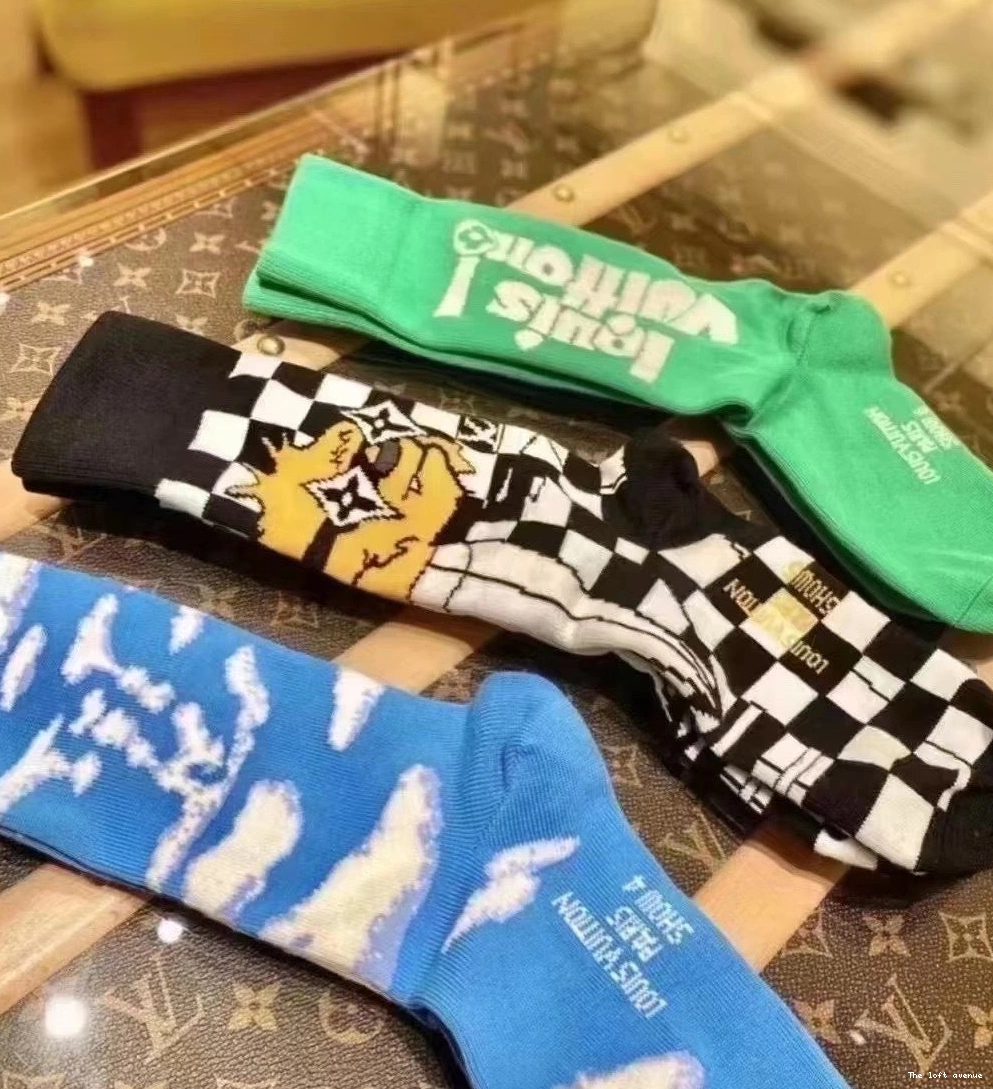 BOX CUSTOM WITH SOCKS LV 0813